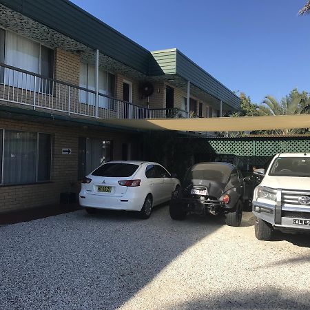 Queenslander Motel โกลด์โคสต์ ภายนอก รูปภาพ