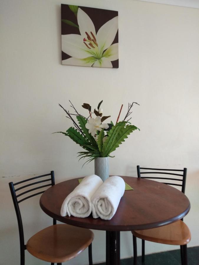 Queenslander Motel โกลด์โคสต์ ภายนอก รูปภาพ