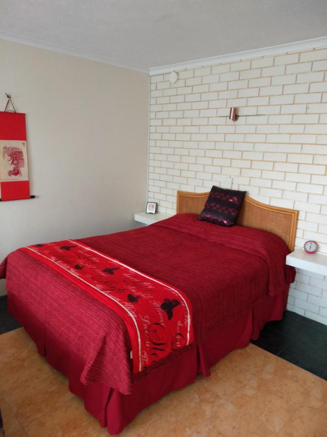 Queenslander Motel โกลด์โคสต์ ภายนอก รูปภาพ