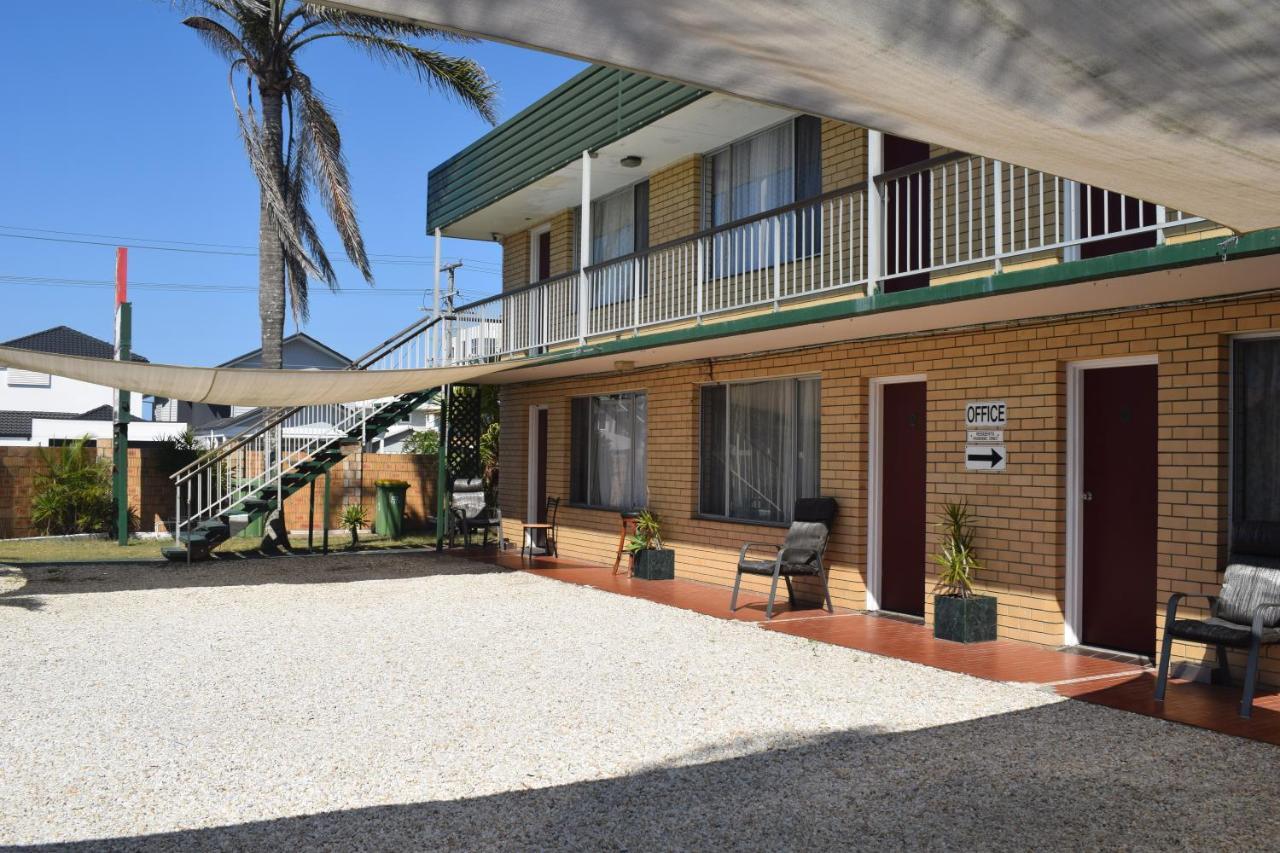 Queenslander Motel โกลด์โคสต์ ภายนอก รูปภาพ