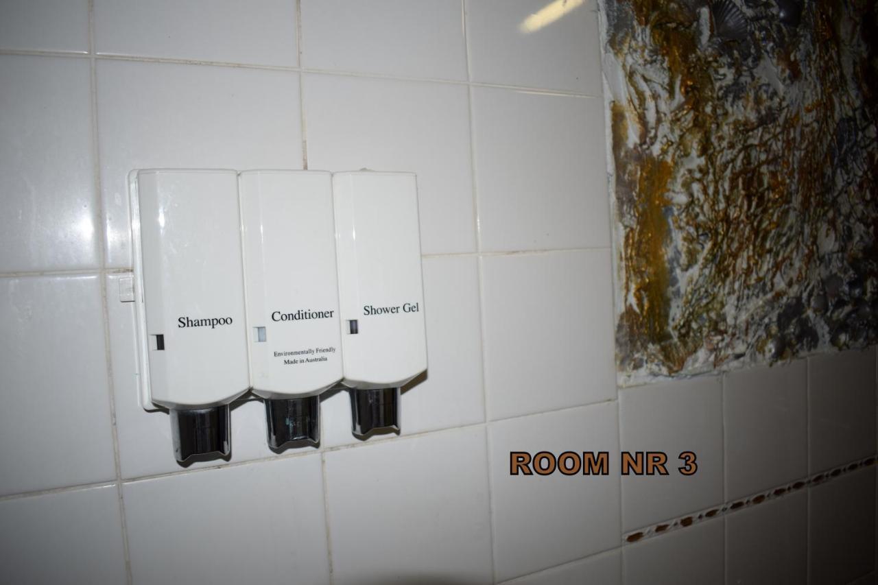 Queenslander Motel โกลด์โคสต์ ภายนอก รูปภาพ